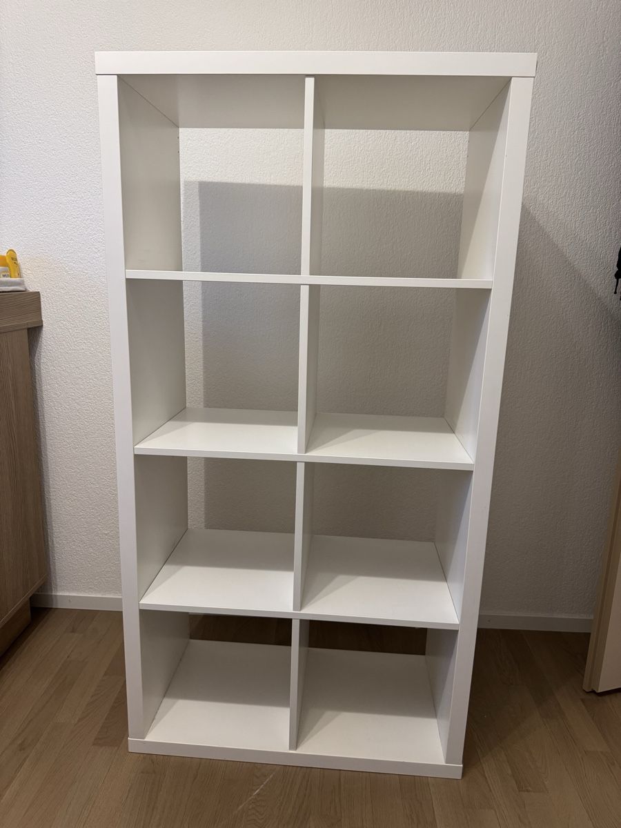 Ikea Regale: Weisses Kallax-Regal, 8 Fächer – Gebraucht aus Lachen SZ von Chiara_Rico_Nosiadek