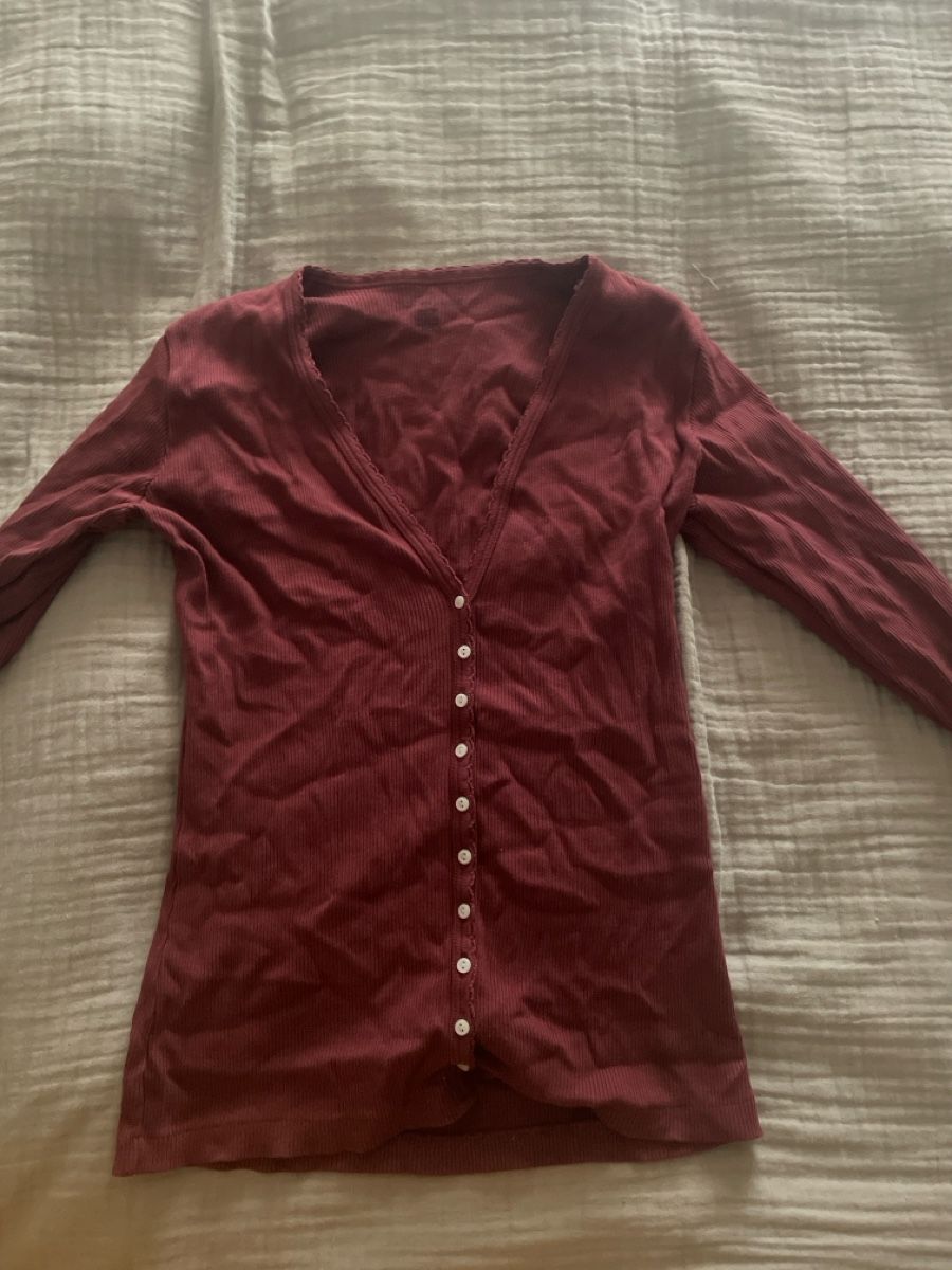 Pullover & Sweatshirts: Haut Brandy Melville taille unique – Gebraucht aus Genève von lea_b6vp