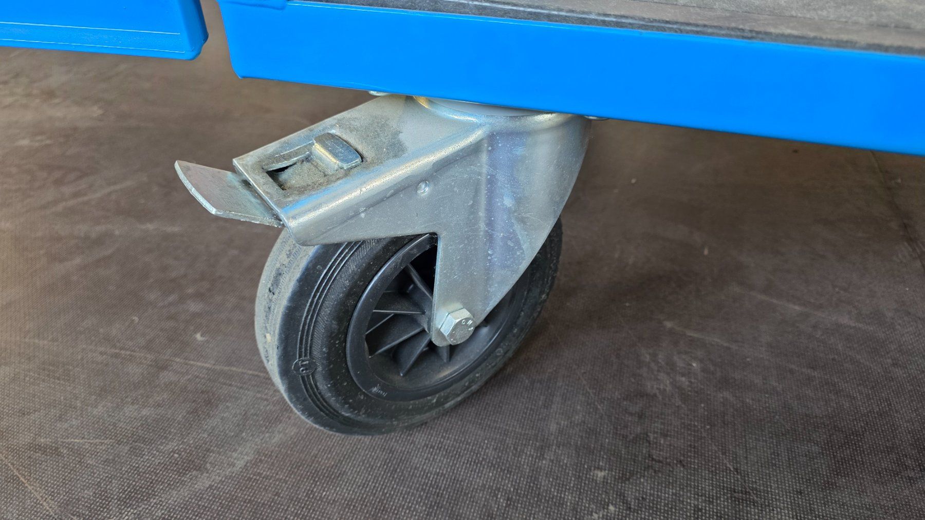 Armoires: Gitterschrankwagen – Neuf (Voir description) à Dietlikon par Dilara5 3