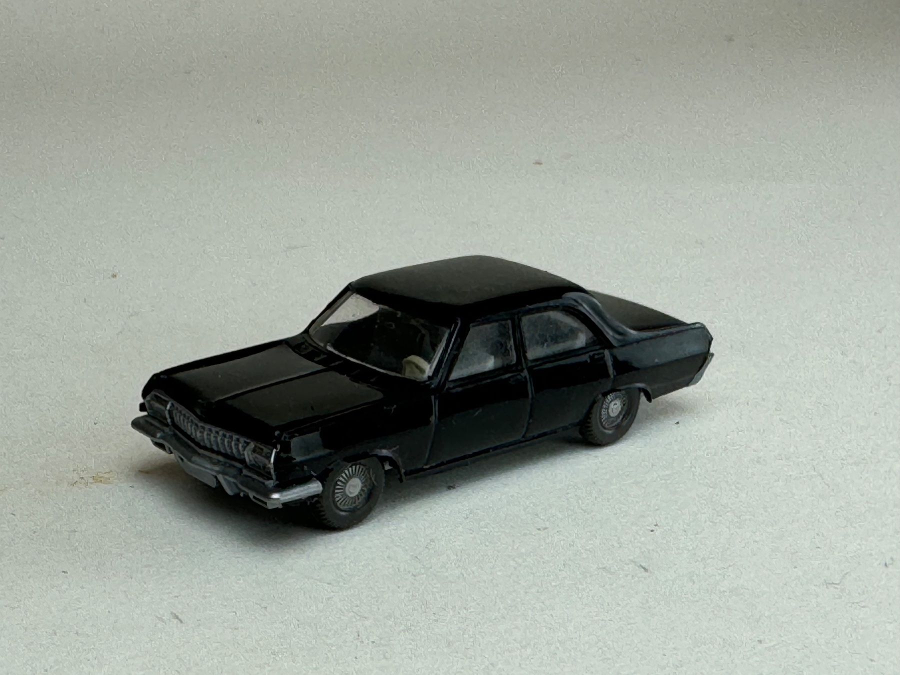 Wiking Modellini d'auto: Opel Diplomat schwarz eingesetztes Lenkrad – Usato da Elm venduto da Wikmtz