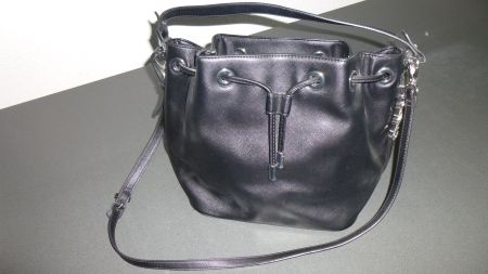 Schwarze Handtasche Beuteltasche Schultertasche Kunstlede...
