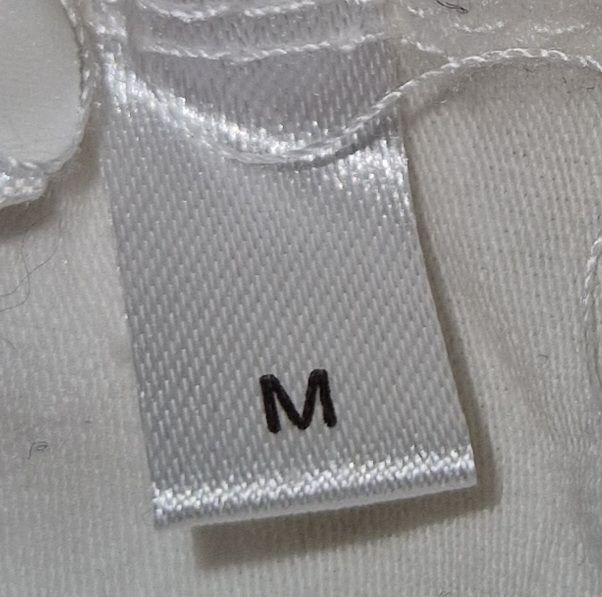 T-shirt: tshirt pour femme M – Usato da Couvet venduto da Pioune 1