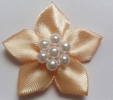 Applique Fleur satin + perles 3cm PEACH
