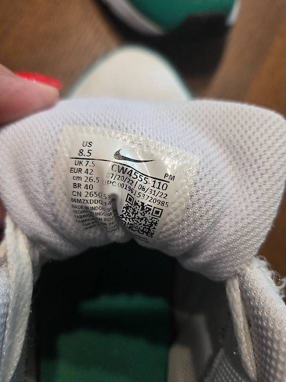 Herrenschuhe: Nike Air weiss/grün – Gebraucht aus Wettingen von littlefoot1 3
