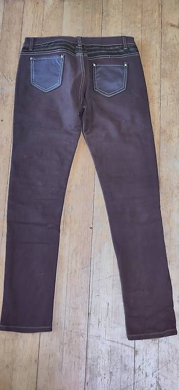 Pantaloni: Hose  – Usato da Niederlenz venduto da rot_f9sd 4