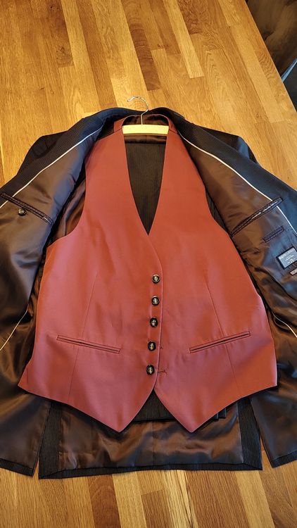 Suit King 3-teiliger Herrenanzug Slim Fit - Jacke, Hose, Weste + 2 Krawatten & Gürtel