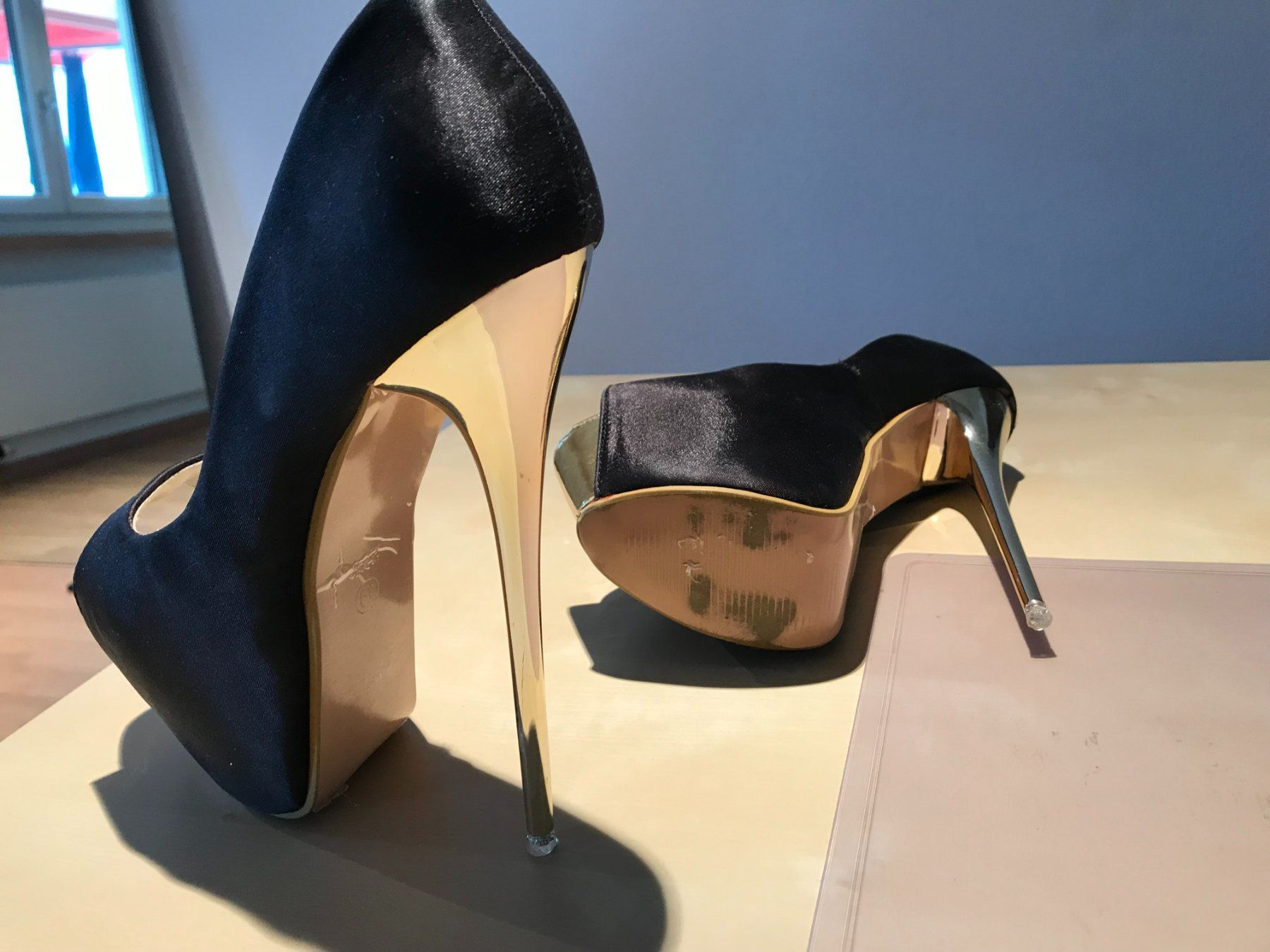 Damenschuhe: High Heel Plateau 38 / 15 cm Absatz – Gebraucht aus Spreitenbach von Carswiss 6