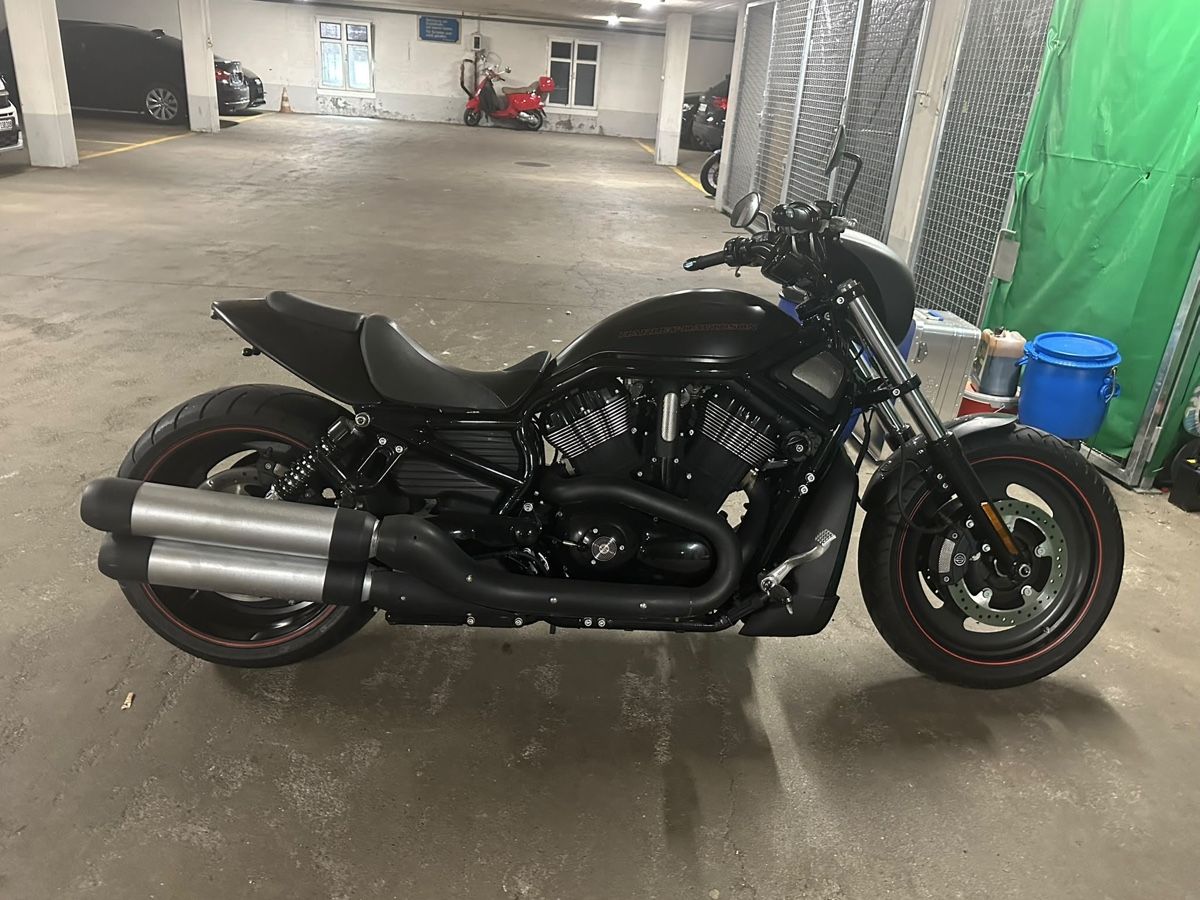 Harley-Davidson Chopper: Harley-Davidson Night Rot spaciall 2007 – Gebraucht aus Pratteln von jes_ybg6 2