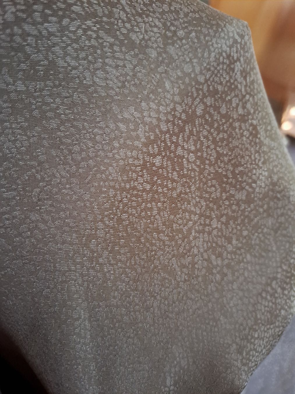 Tops: Top H&M olivgrün mit Muster Gr. 42  – D'occasion à Rickenbach LU par bishiida 3