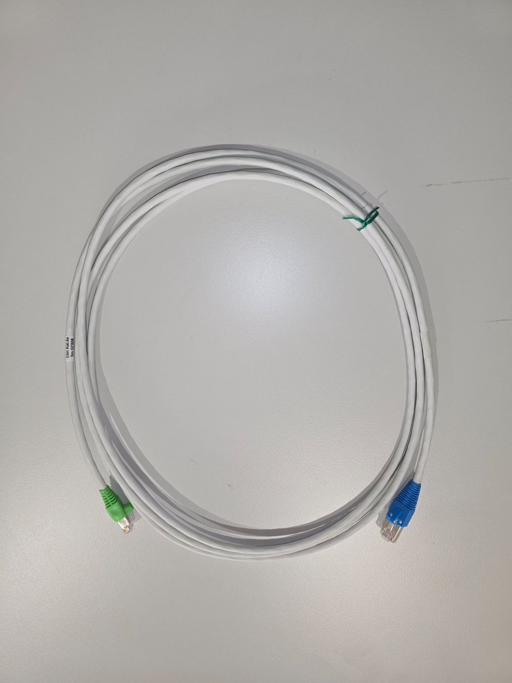 Cavi: Neues Netzwerkkabel Kat. 5e, 3m – Nuovo (secondo la descrizione) da Sempach venduto da Fab0000