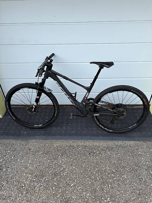 Scott Vélos: Scott Spark Team AXS taille M – D'occasion à Vauderens par mail55 1