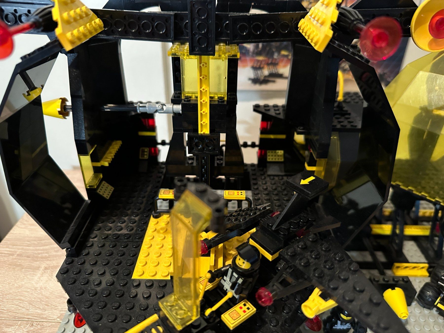 Legoland Kit di costruzioni: LEGO 6987 Message Intercept Base – Usato da Basel venduto da Don-Angel 6