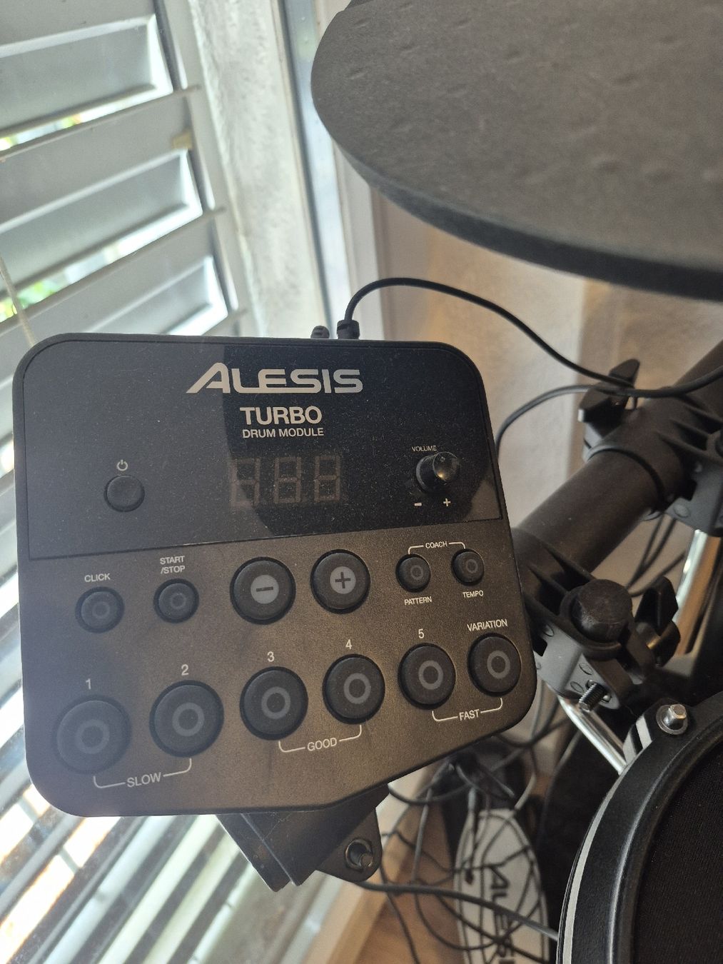Alesis Instruments de musique: Alesis Turbo Mesh Kit – Neuf (Voir description) à Safenwil par Laura.p 1