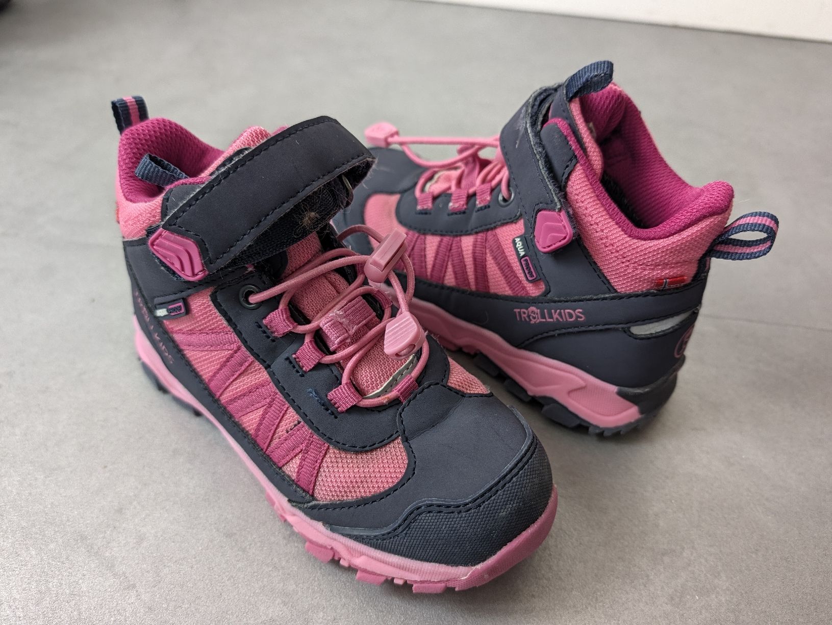 Chaussures filles: Wanderschuhe Trollkids pink Gr. 29 – D'occasion à Kaisten par gra_7v6b