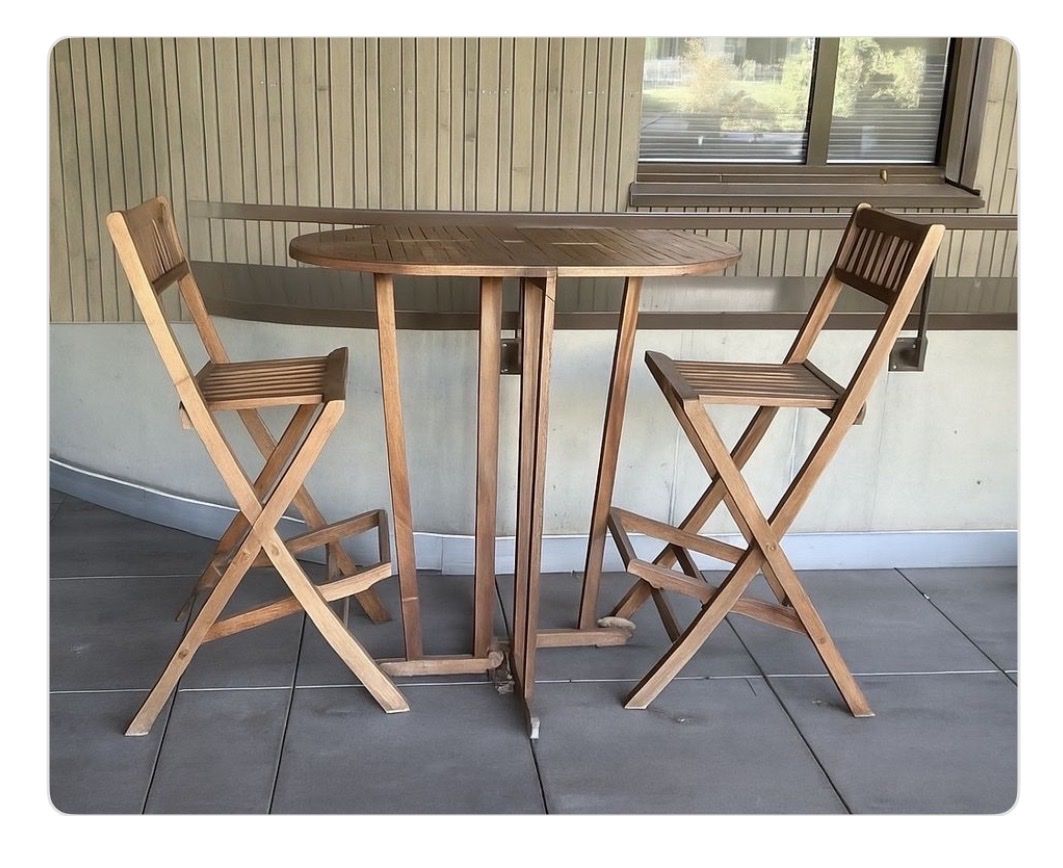 Set di tavolo e panche: Bistro Tisch & 2 Stühle – Usato da Zürich venduto da De.Vaux 1