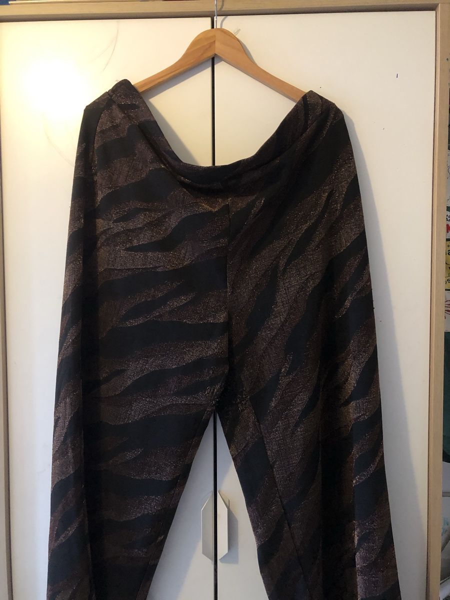 Only Pantaloni: Glitzer Hose von Only gr. 3XL – Usato da Zürich venduto da Excalibur.zh
