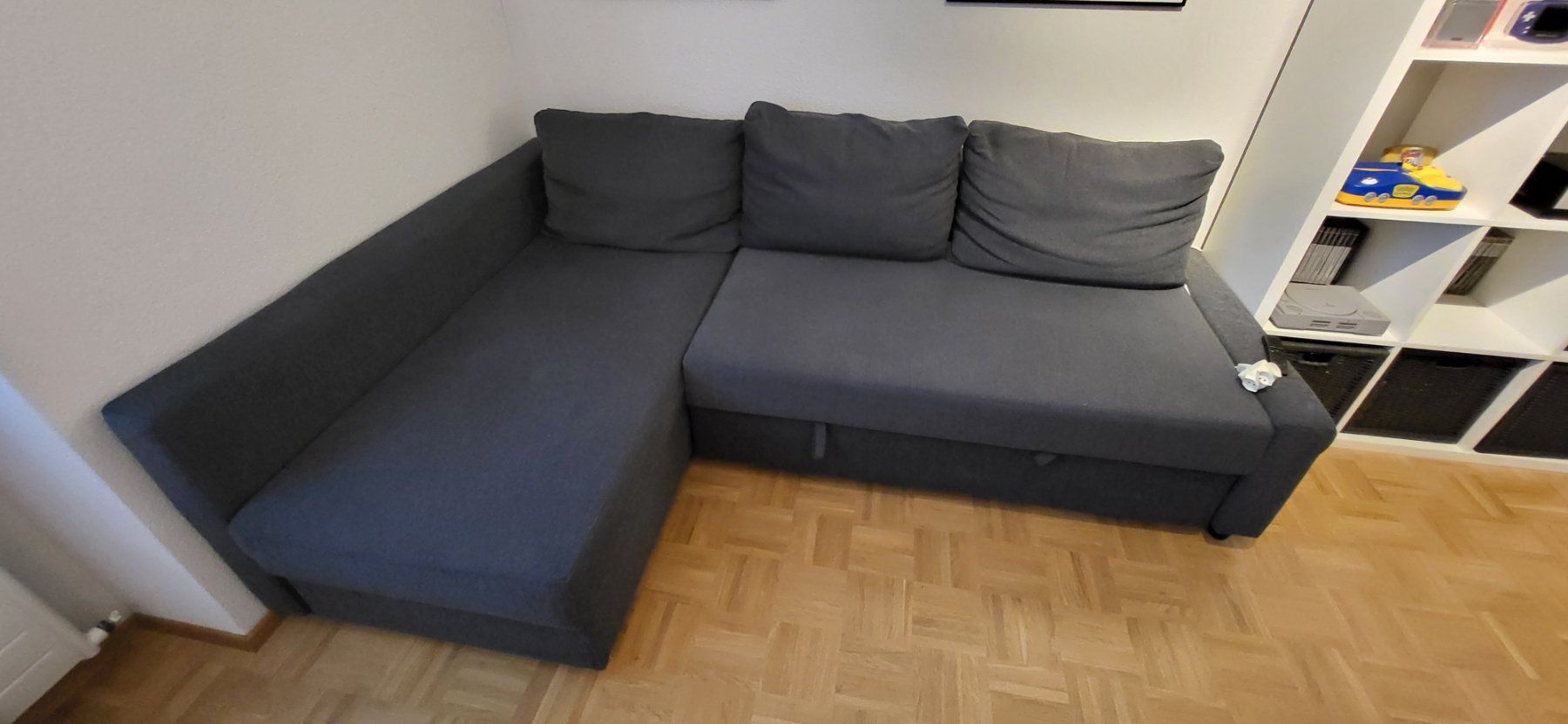 Sofas: FRIHETEN Eckbettsofa mit Bettkasten – Gebraucht aus St.Gallen von moonwaalker1994