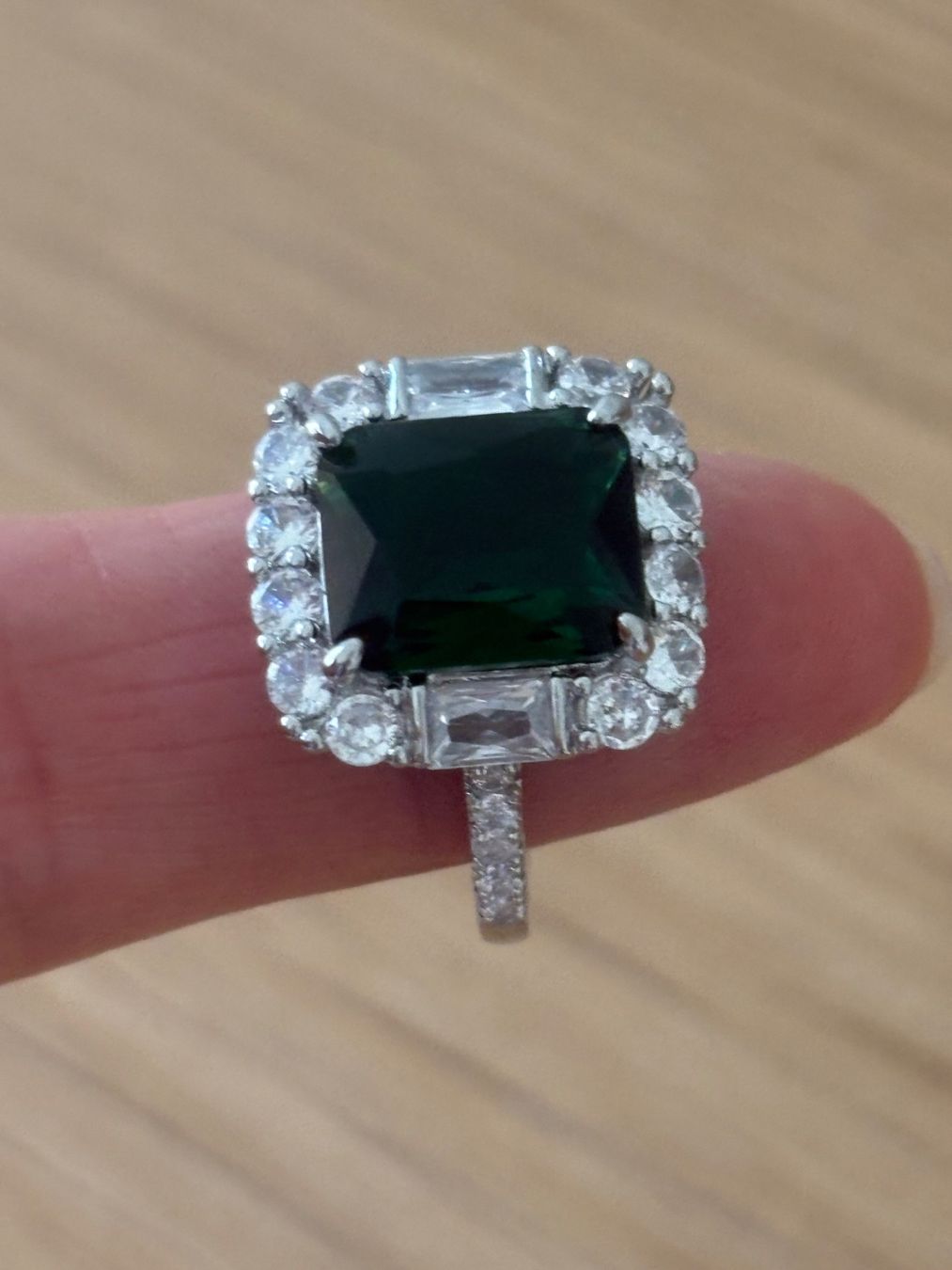 Bagues: Luxus Elegante Gr.19/9 Ring Farbe: Silber/ Grün – Neuf (Voir description) à Biel-Bienne par Roserosse13 4