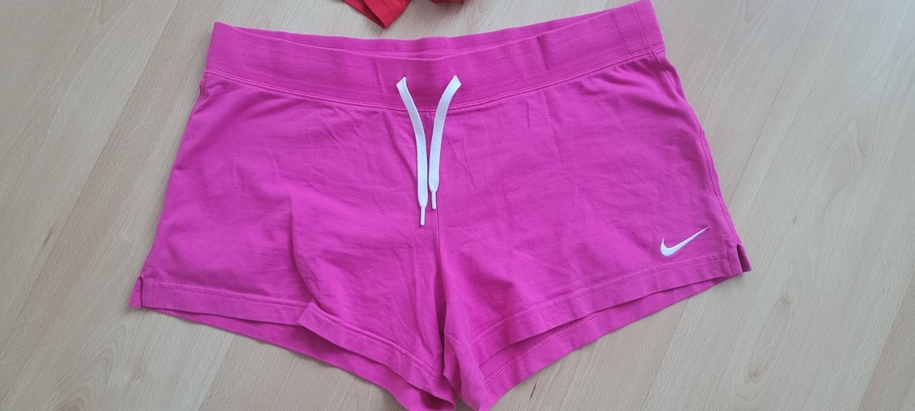 Nike Lotti di vestiti: Set Shorts Gr.44 – Nuovo (secondo la descrizione) da Schöfflisdorf venduto da CrRG21 2