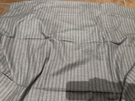 Grauer Wollstoff Nadelstreifen 263 x 162 cm