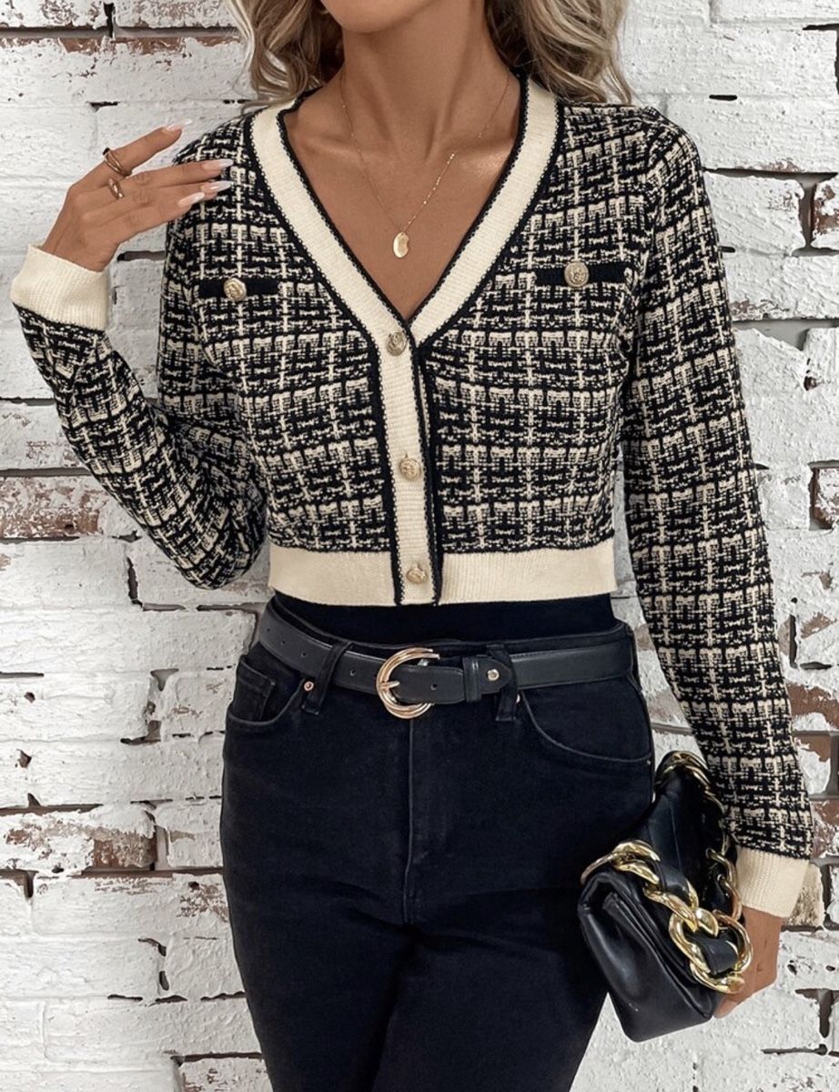 Gilets & Westen: Cardigan  – Neu und originalverpackt aus Châtel-St-Denis von Montclair_Swiss 1