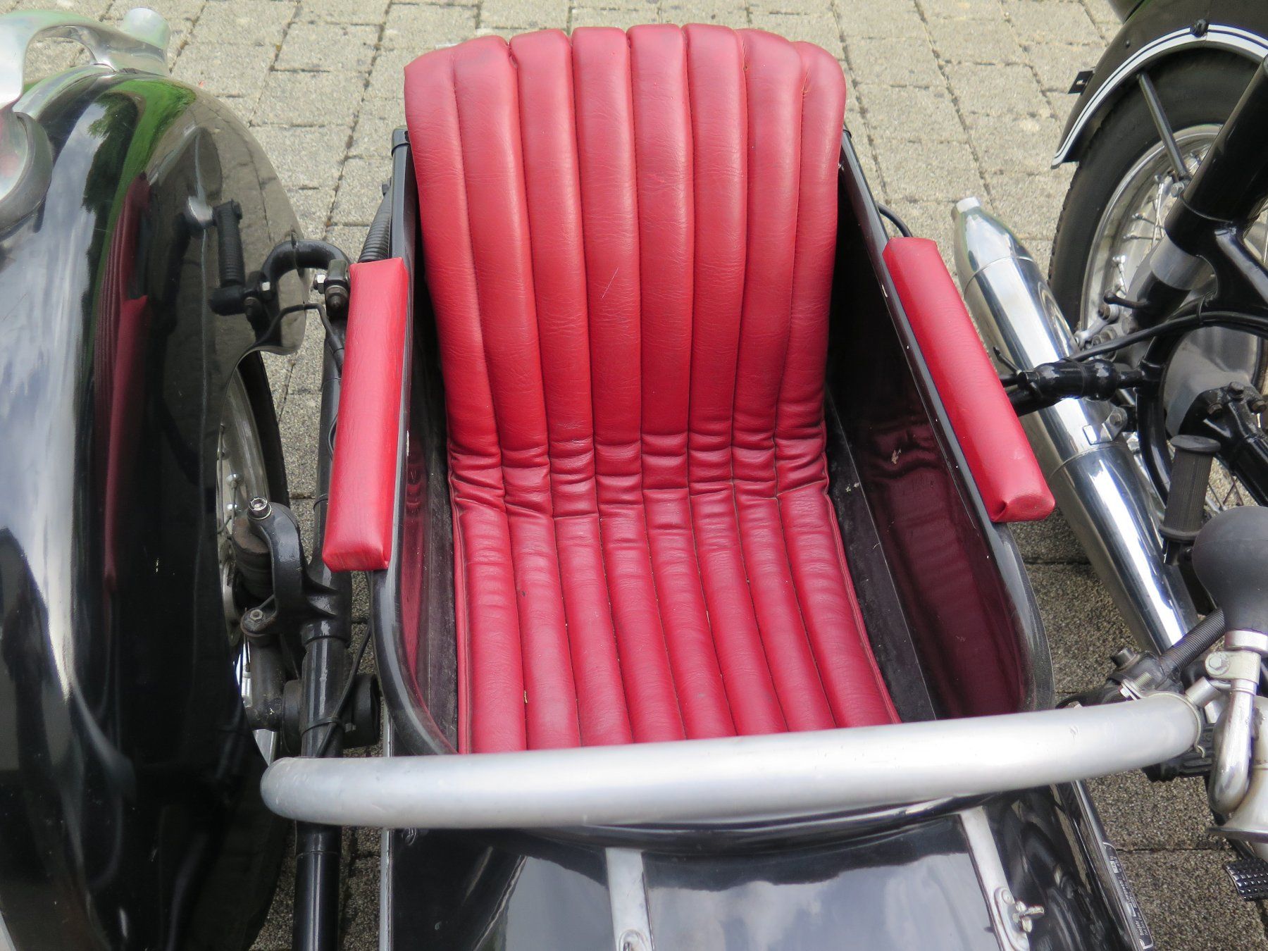 BMW Sidecar: BMW Seitenwagen R 60 – Usato da Meisterschwanden venduto da Curriculum 4