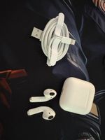 Auricolari con cavo di ricarica usato