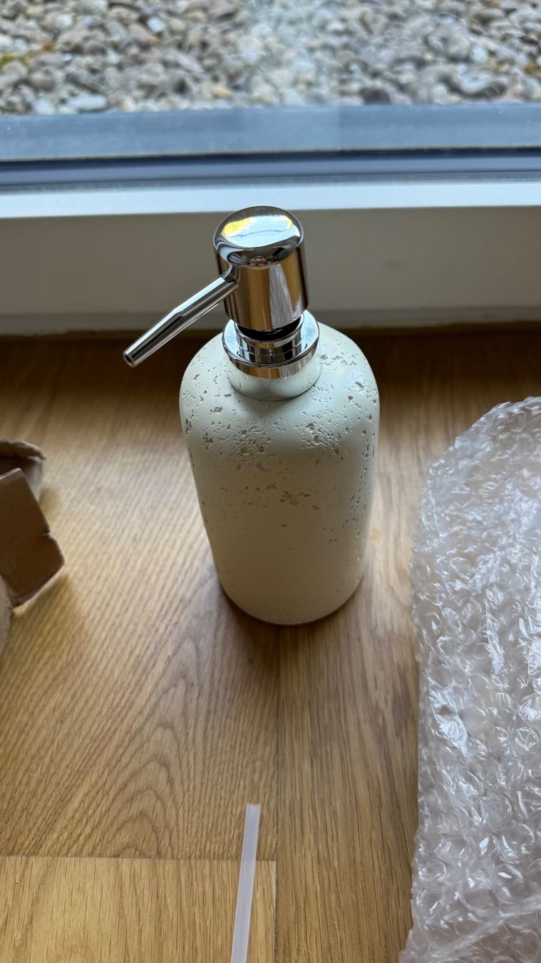 Seifenschalen: Seifenspender – Neu und originalverpackt aus Thalwil von 775vow