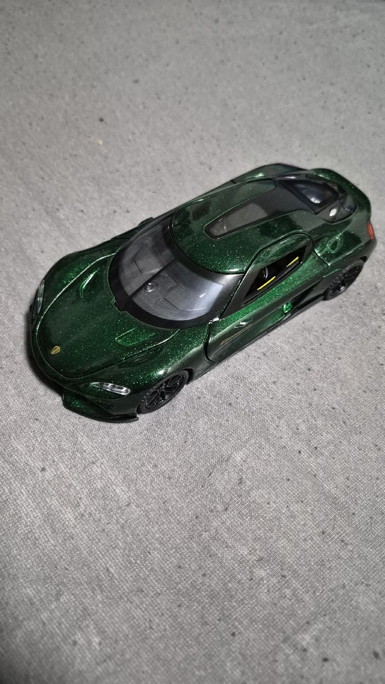 Modellini d'auto: Königsegg Gemera Modellauto – Nuovo (secondo la descrizione) da Jona venduto da Rdiaz77