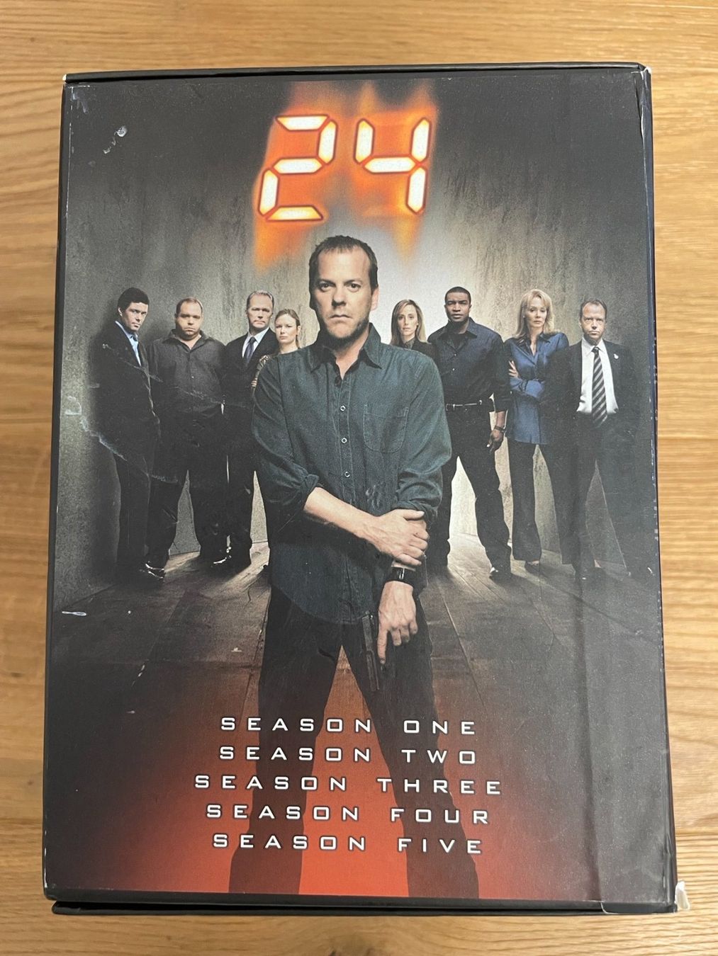 Tutti i DVDs: DVD: 24 "Twenty Four": Seasons 1-5 Box Set – Usato da Bonstetten venduto da Bobber_79 1