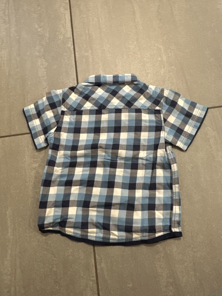 Camicie, T-shirt & Polo: Kurzarm Hemd Gr. 104 – Usato da Pratteln venduto da Nala78 1