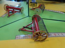 Heuwender 1/43 (ohne Box) Dinky No.324 GB     > (Box016)