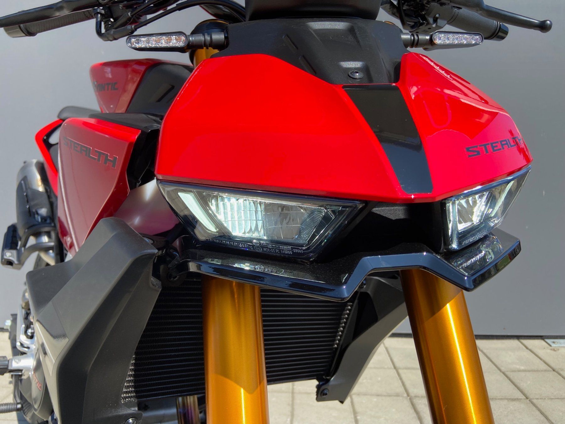 Fantic Strada: FANTIC STEALTH 125 NEU – Nuovo e nell'imballaggio originale da Seewen SO venduto da motoXpertag 6