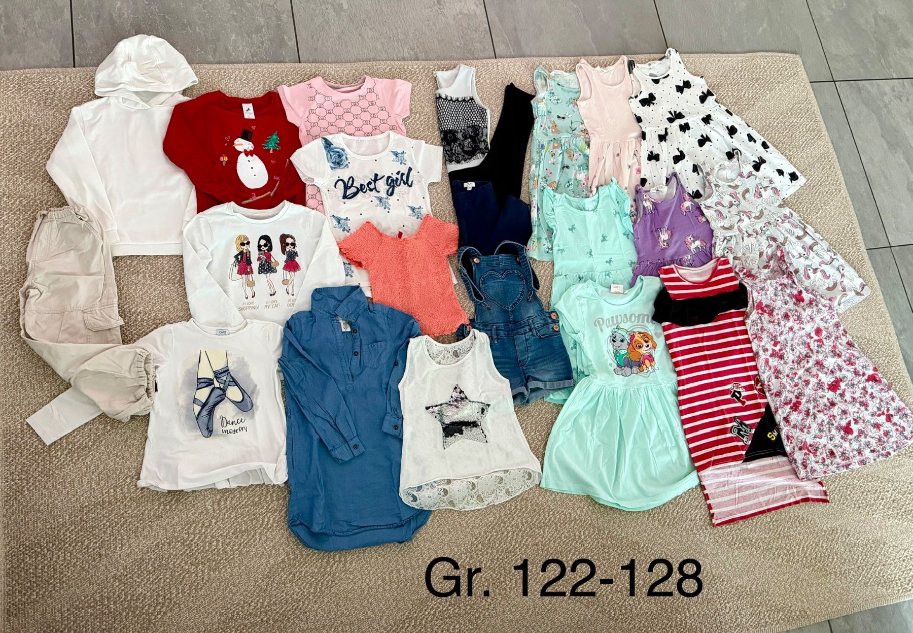 Lotti & Set di vestiti: Kinderkleidung Gr. 122-128 – Usato da Matzendorf venduto da morodance