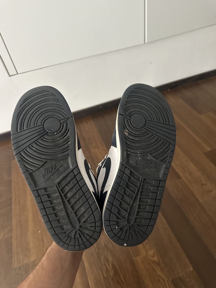 Jordan Herrenschuhe: Air Jordan 1 Gr. 44 – Gebraucht aus Buchs AG von ala_z7fw 3