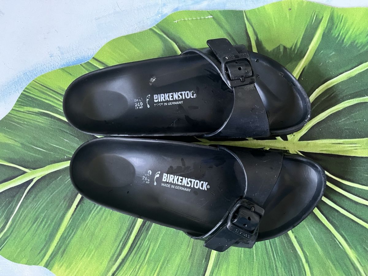 Birkenstock Damenschuhe: Birkenstock Pantoletten schwarz – Gebraucht aus Hochdorf von Forestgreen