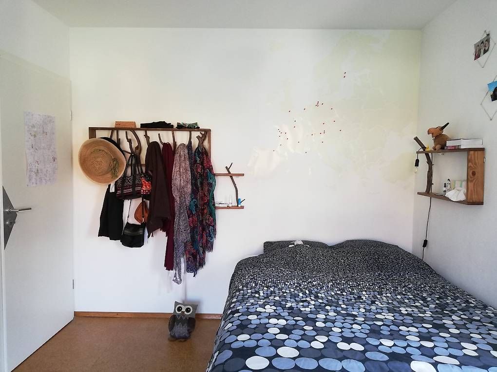 Guardaroba: Handgefertigte Wandgarderobe und Regale – Usato da Zürich venduto da dam_686m 1