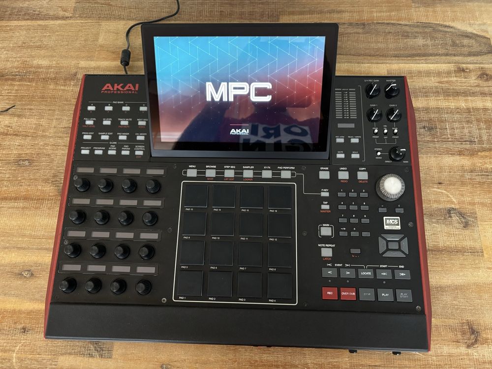 Akai MPC X (Gebraucht) in Schliern b. Köniz für CHF 750 – mit Lieferung ...