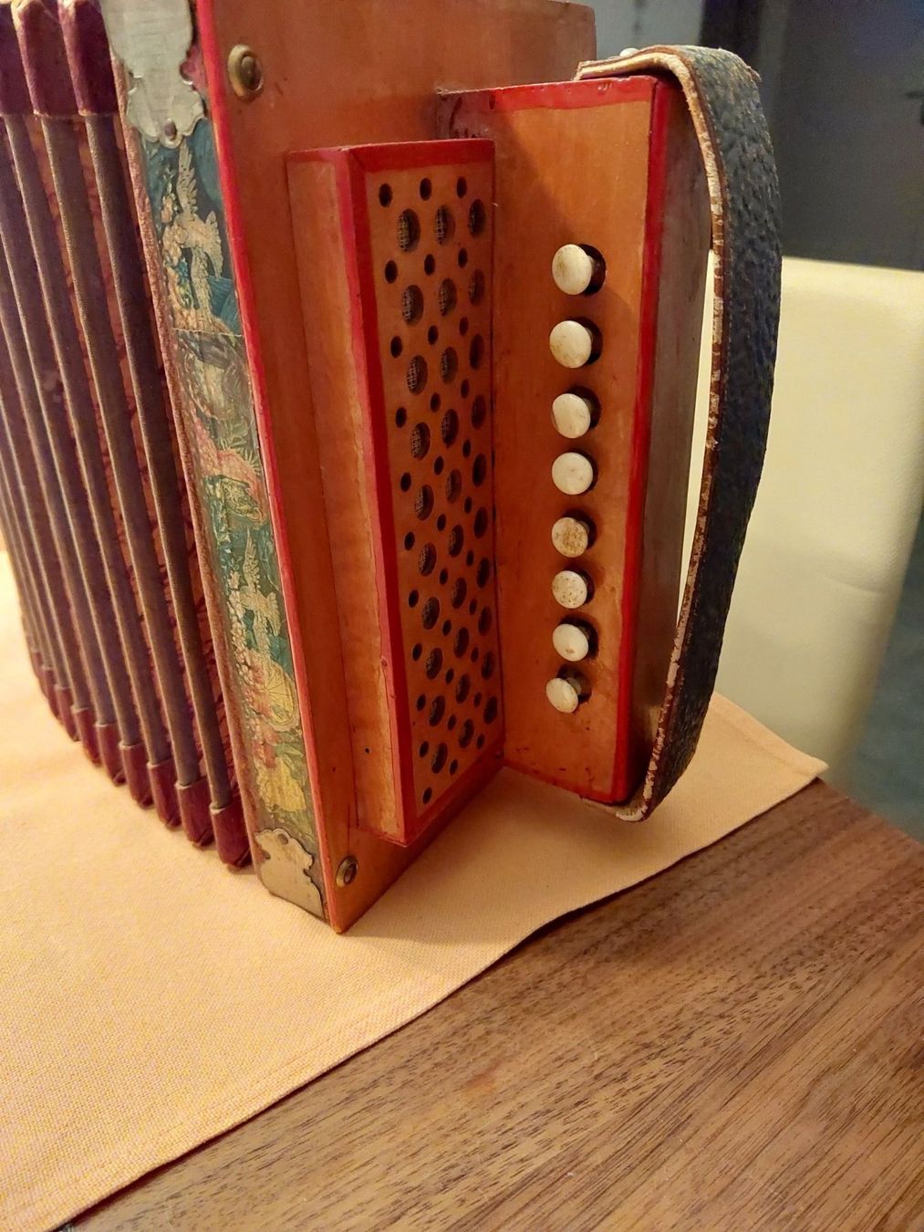Strumenti musicali: Schwyzerörgeli Namenlos alt und antik – Usato da Kriens venduto da Allerhand5 1