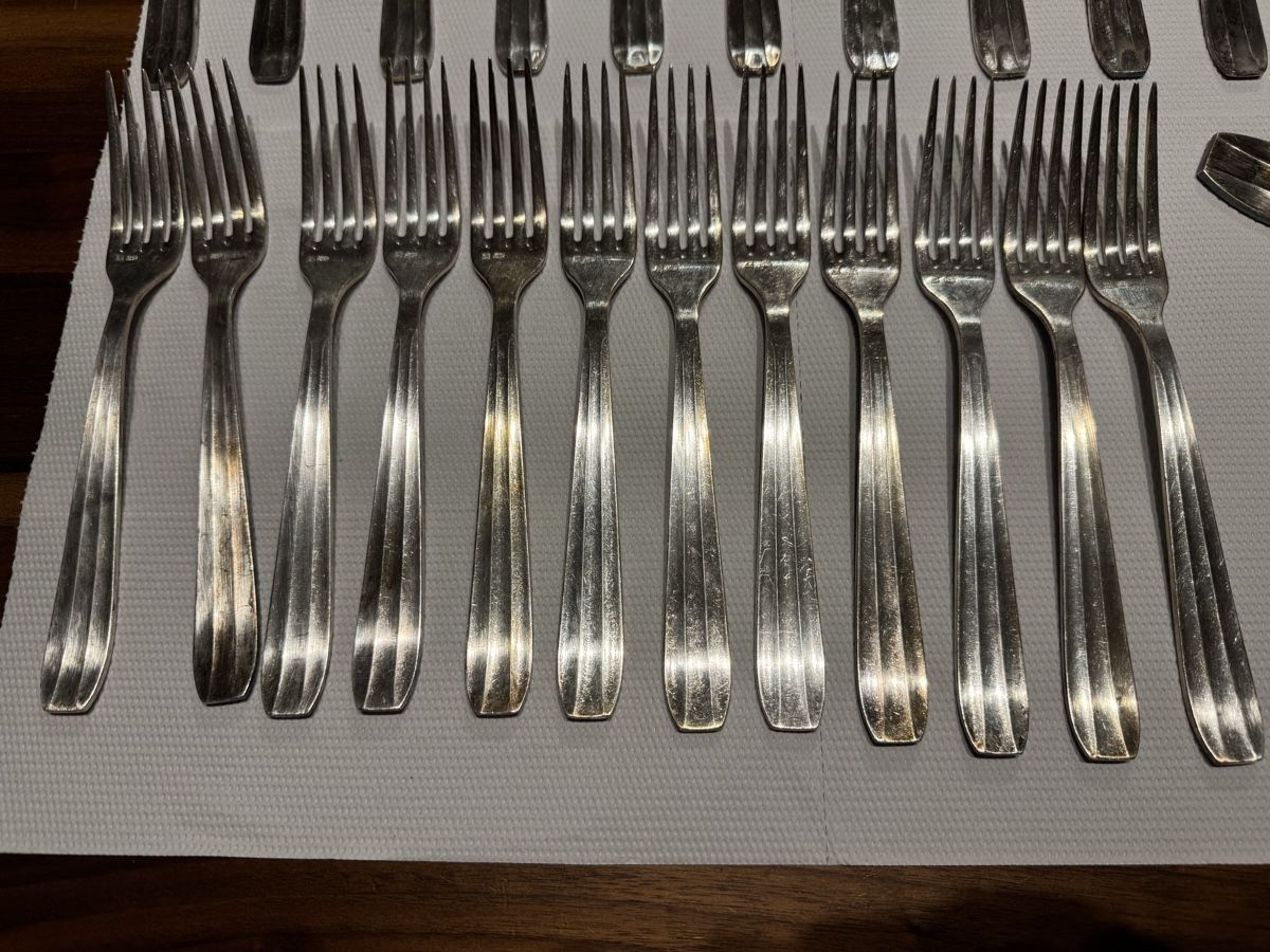 Set di posate: Besteckset 84 versilbert gebraucht 36 Teilig – Usato da Sursee venduto da TeamBully 1
