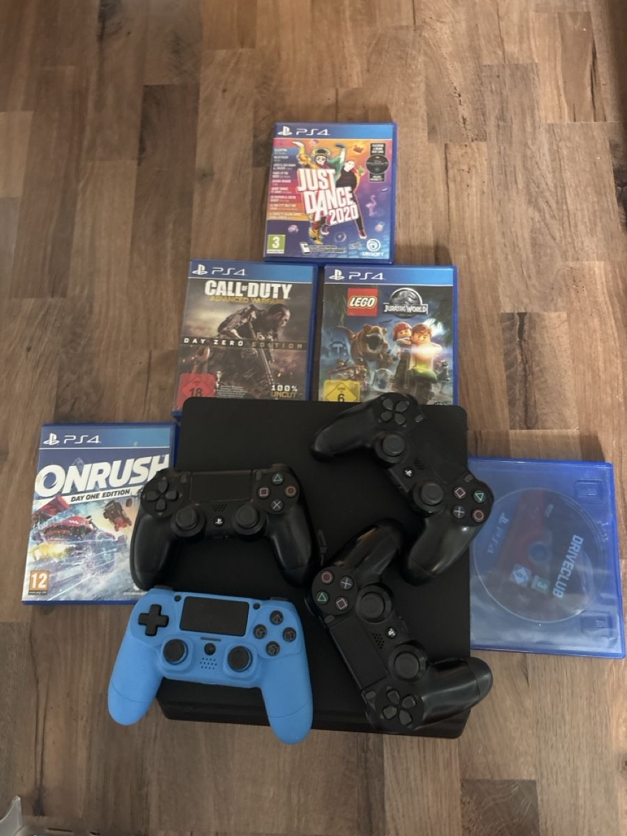 Sony Console: PS4 mit Controller und Games bundle – Usato da Uster venduto da mase10000