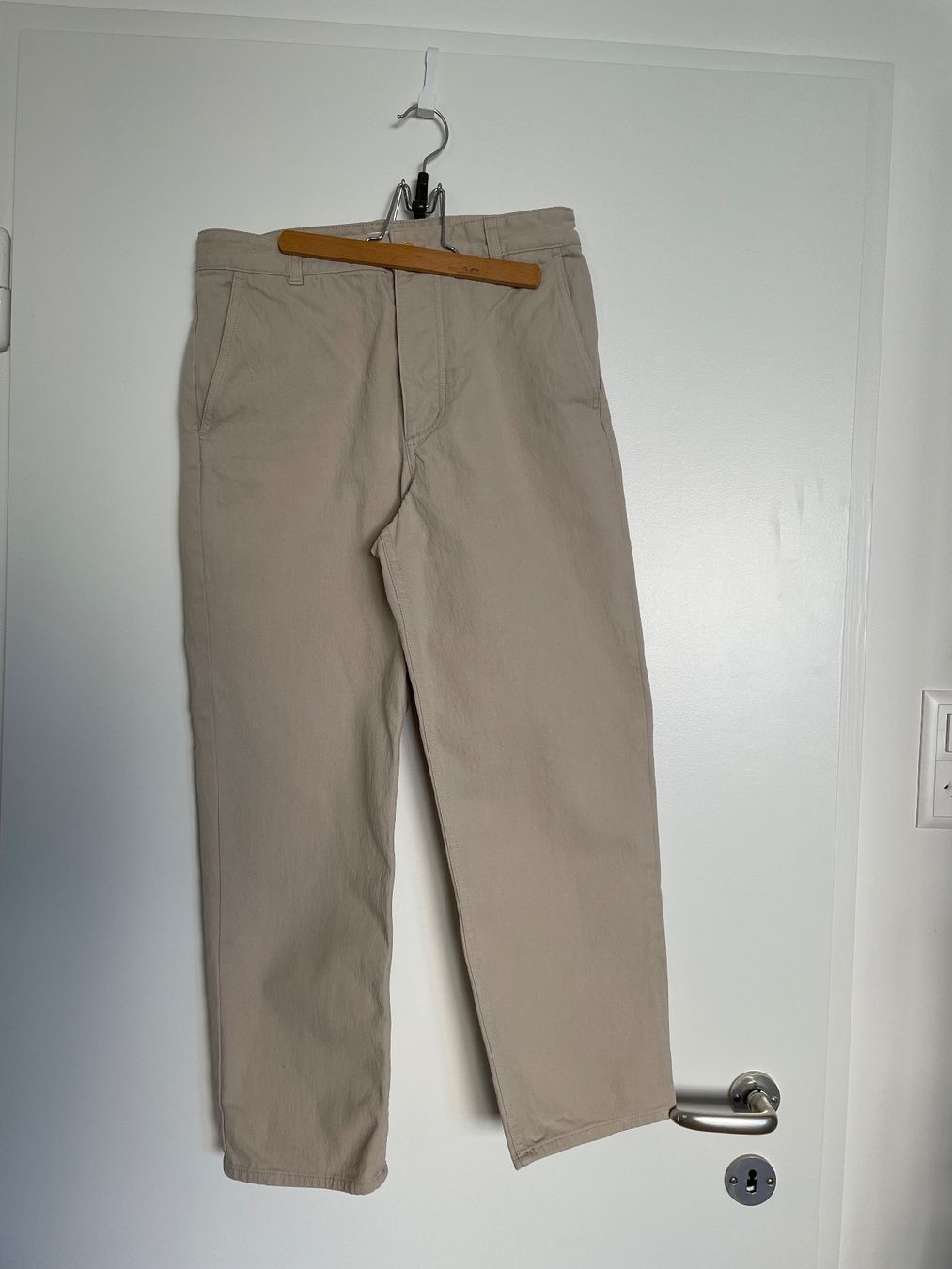 Cos Hosen: COS Chinohose beige Gr. 34 cropped – Gebraucht aus Zürich von Nhpp