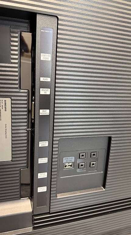Monitore: Samsung Professional Display QH65R mit Flightcase – Gebraucht aus Rüti ZH von Philippek 5