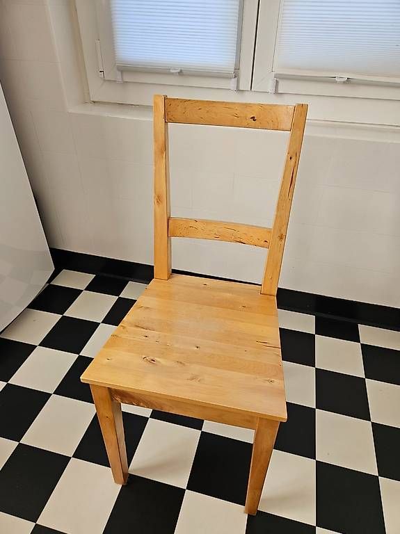 Ikea Tische: Kleiner Esstisch aus Holz – Gebraucht aus Lenzburg von lea0191 2