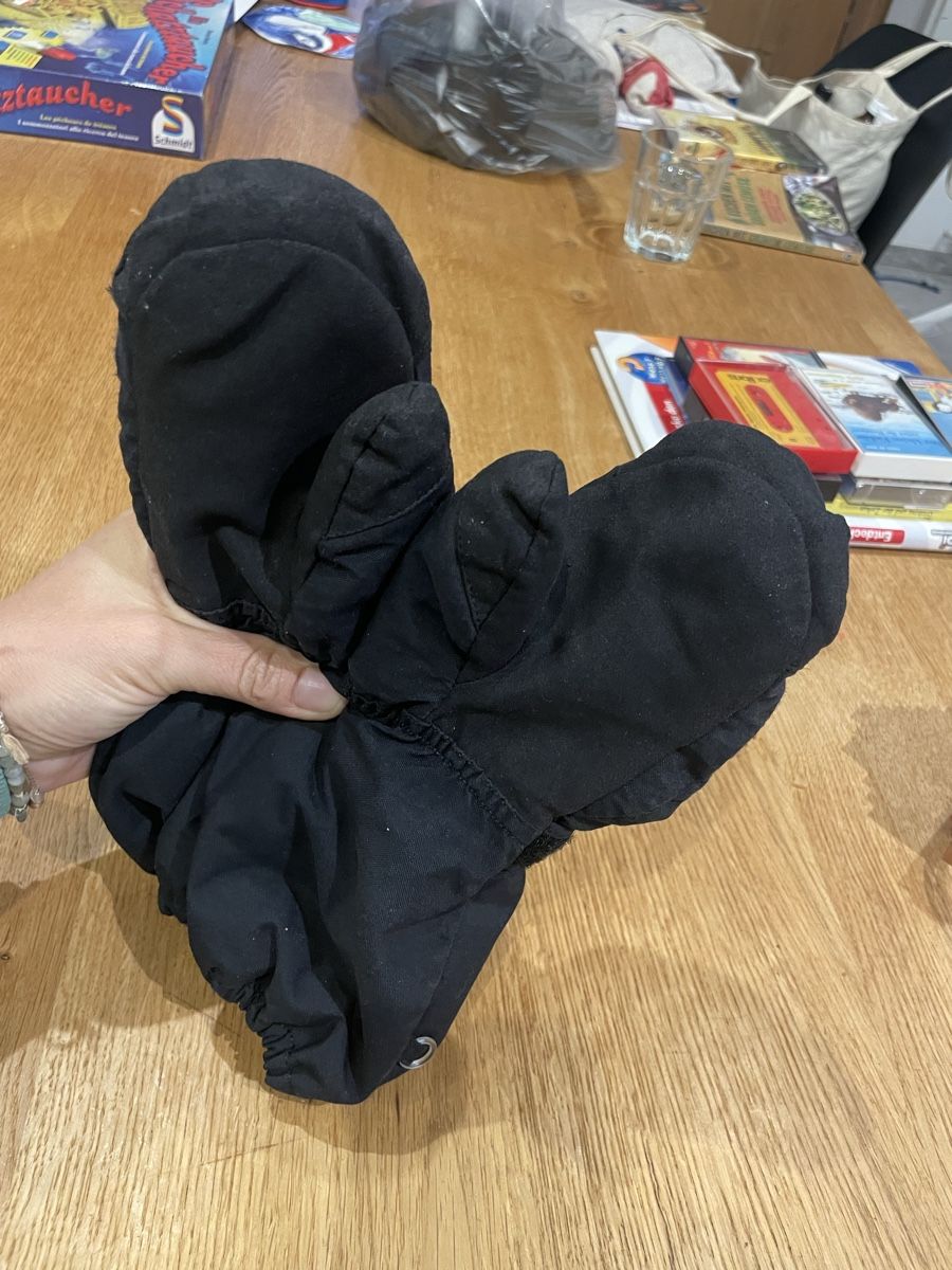 Reima Kinderhandschuhe: Reima Handschuhe gr. 5  – Gebraucht aus Recherswil von grafics 1