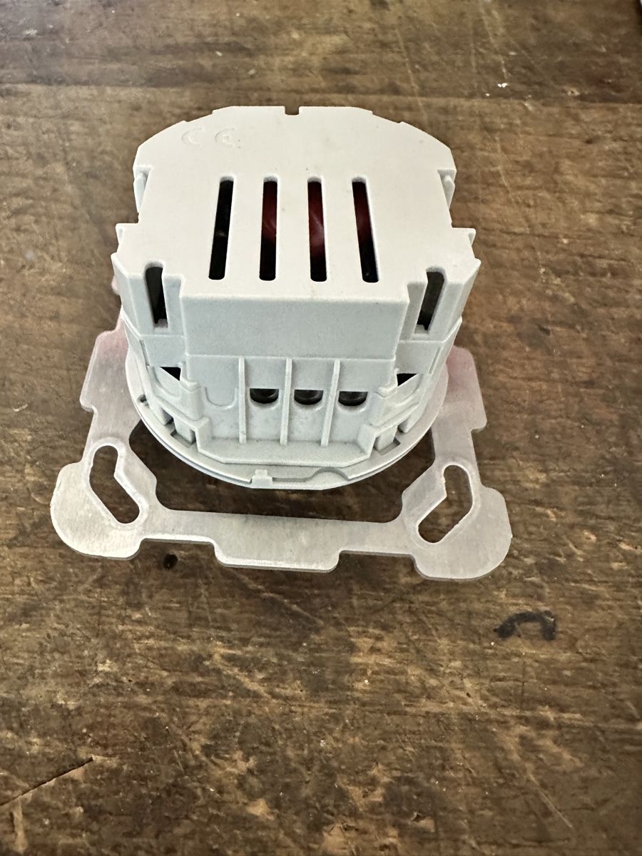 Hager Interruttori: Hager Universaldimmer 40 - 500VA – Nuovo (secondo la descrizione) da Oberdorf NW venduto da dingdong87 2