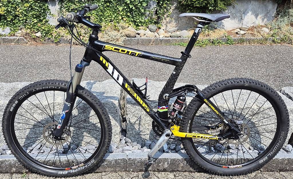 Scott Biciclette: SCOTT GENIUS MC 10 Fully Carbon – Usato da Siebnen venduto da Brixia
