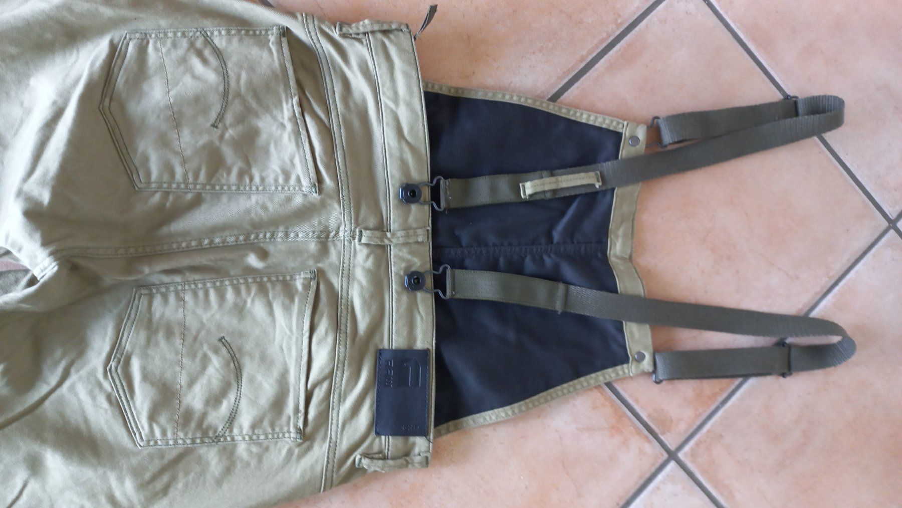 G-Star Pantaloni: Latzhose G-Star Gr. 29 – Usato da Scherzingen venduto da dun_r6nd 4
