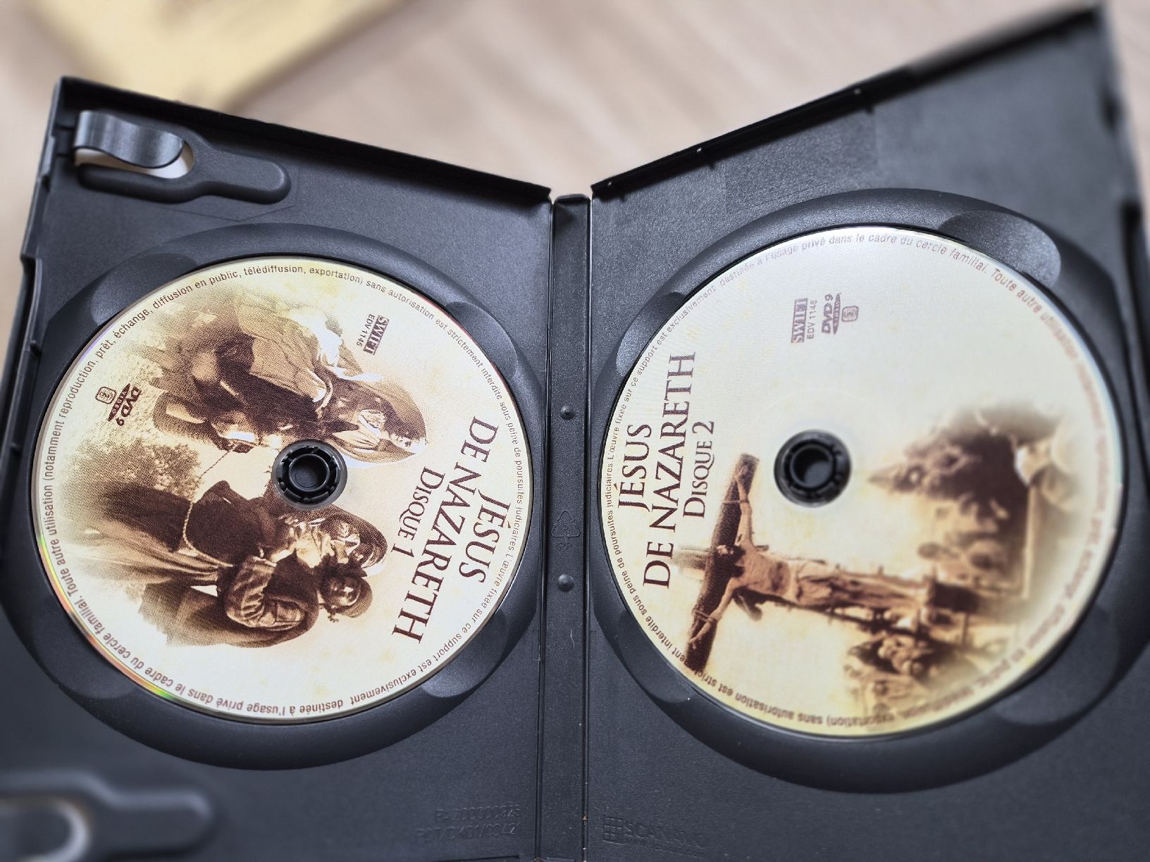 Tutti i DVDs: Jésus de Nazareth Edition Spéciale DVD 2 disques – Usato da La Joux FR venduto da car_ck96 1