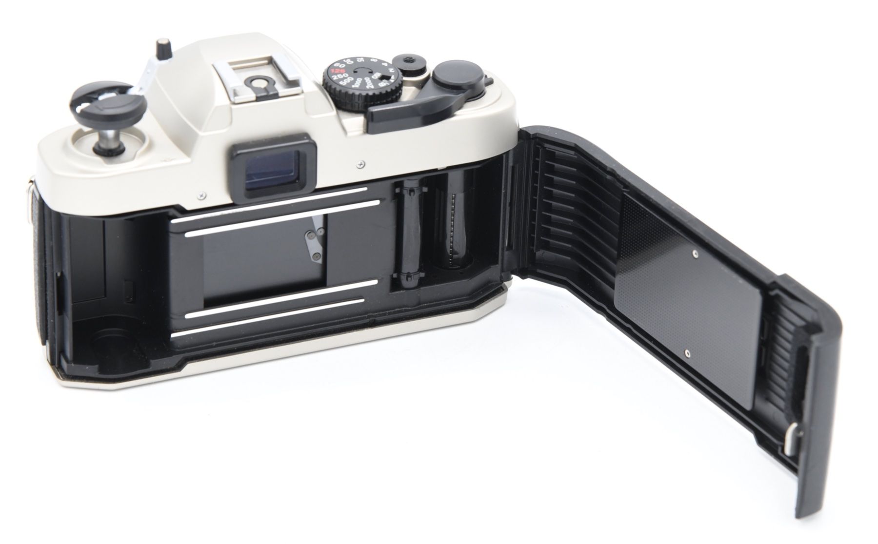 Nikon Fotocamera: Nikon FM-10 Body – Usato da Bellinzona venduto da CarpiFotoSA 3